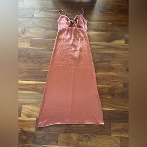 Mahina tie knot satin midi dress (color shimmery rose / rust)- size S